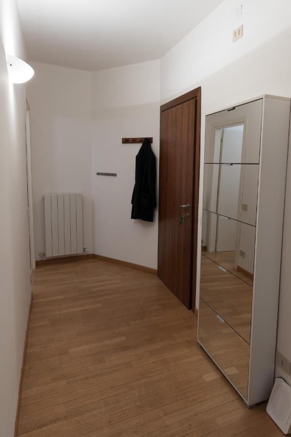 Vila Casa Piazza Del Porto Lovere Exteriér fotografie