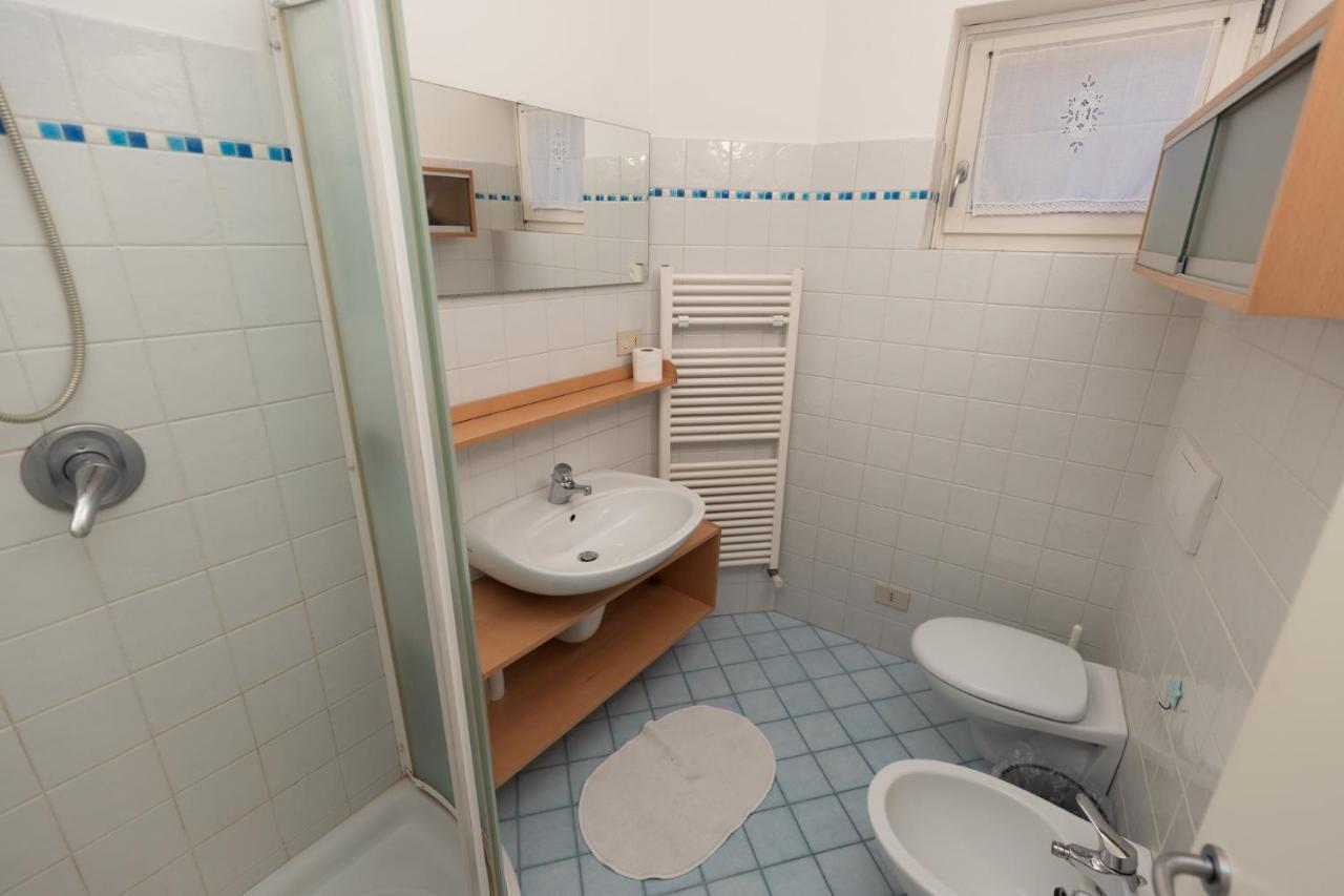 Vila Casa Piazza Del Porto Lovere Exteriér fotografie